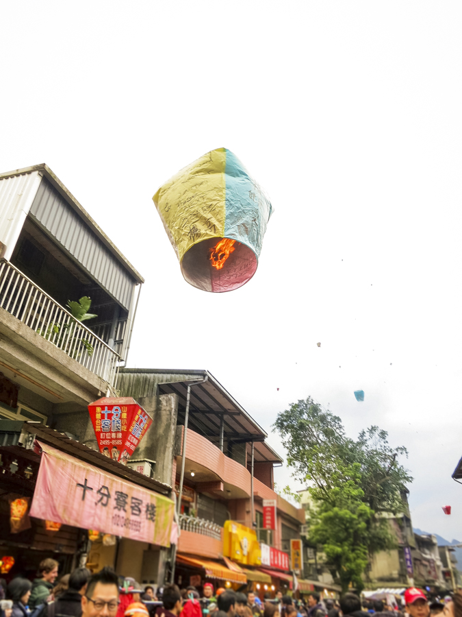 Make Your Own Lantern for Taiwan's Pingxi Lantern Festival - Little  Passports