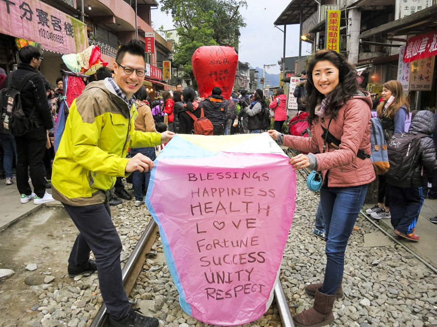 Make Your Own Lantern for Taiwan's Pingxi Lantern Festival - Little  Passports